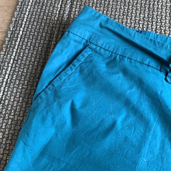 Apt 9 Woman’s Plus size 24w Teal color Shorts NWT - Picture 2 of 6